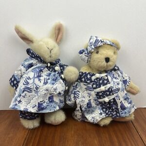 Muffy Vanderbear & Hoppy Vanderhare Blue Pagoda Chinese Tea Outfits Lot Of 2